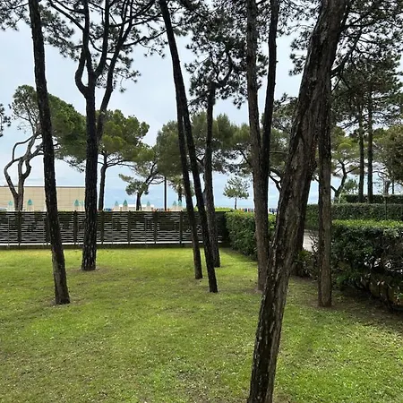 Apartment Green Beach Sabbiadoro *